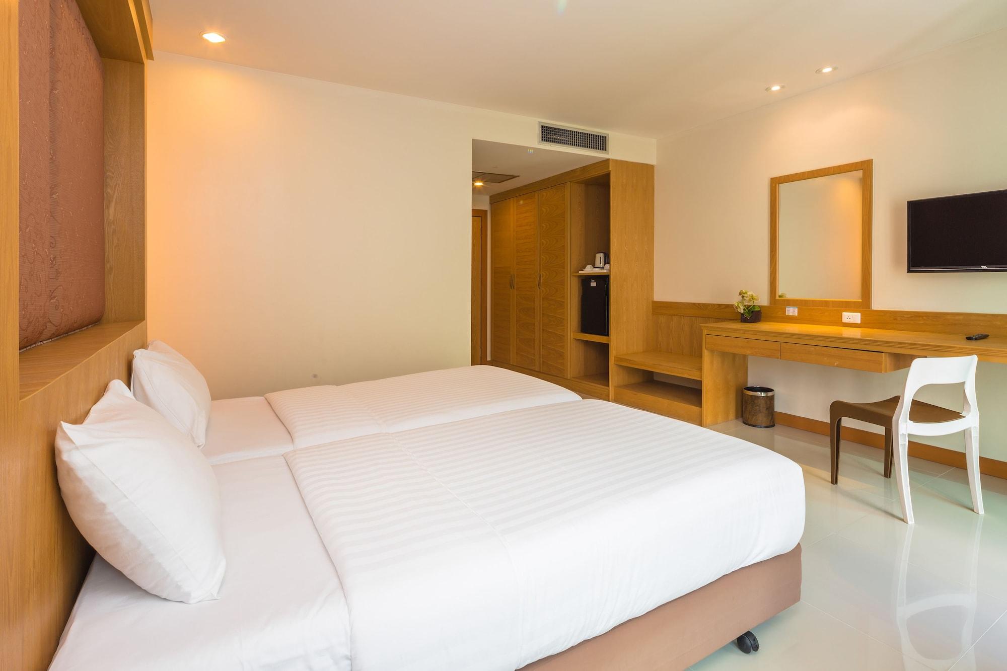 Sungthong Kamala Beach Resort Exterior photo