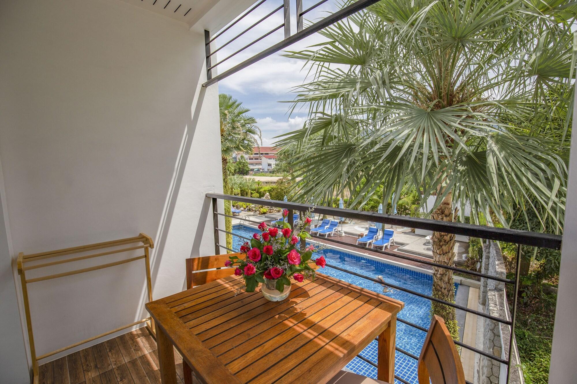 Sungthong Kamala Beach Resort Exterior photo