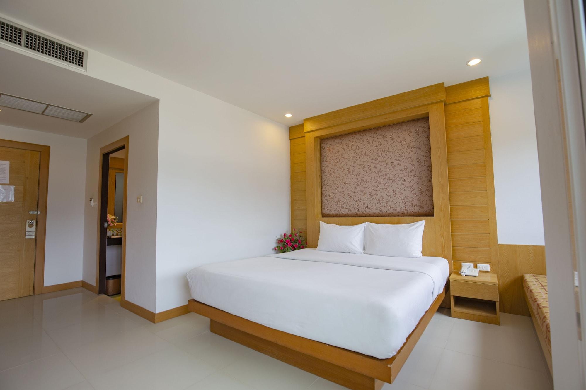Sungthong Kamala Beach Resort Exterior photo